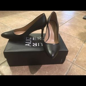 Naturalizer Black Leather Pumps